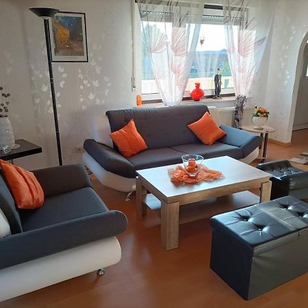 Haus Heidrun Apartment Dolgesheim ภายนอก รูปภาพ
