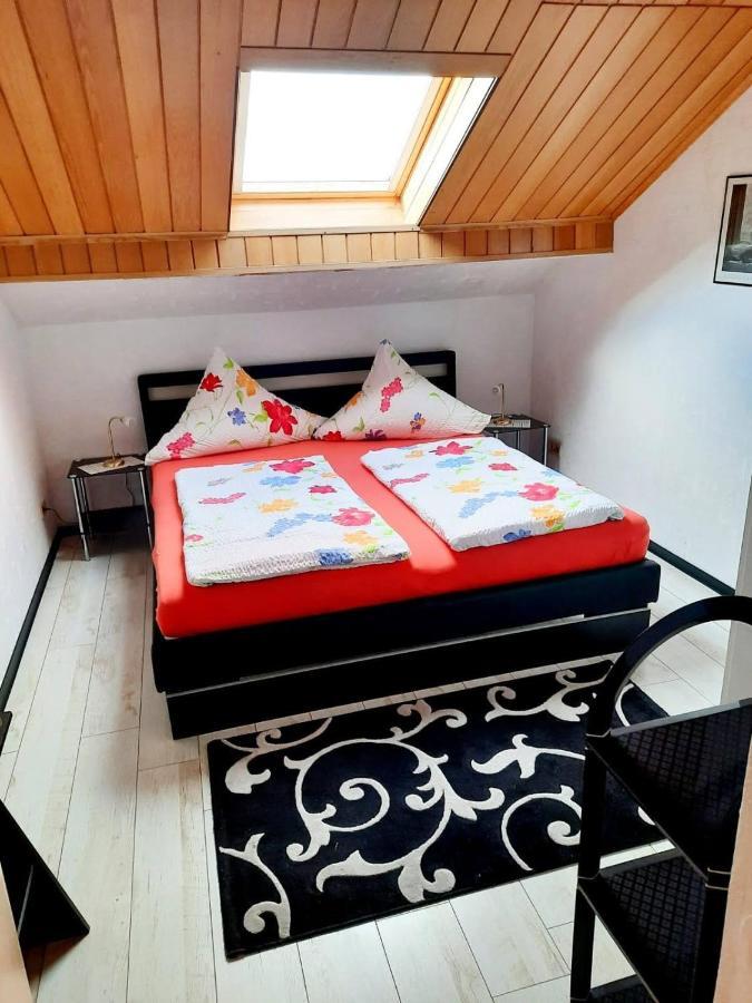 Haus Heidrun Apartment Dolgesheim ภายนอก รูปภาพ