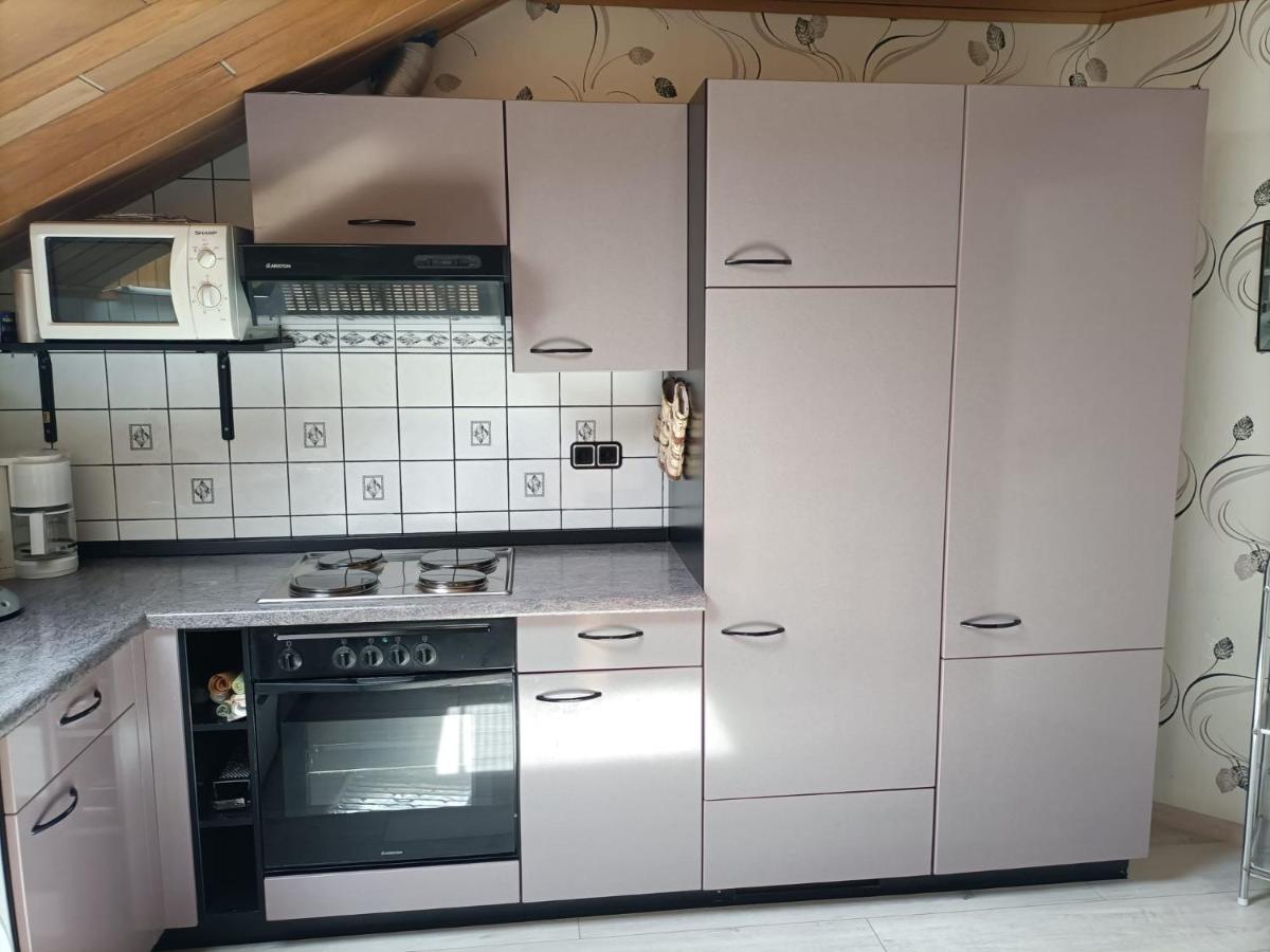 Haus Heidrun Apartment Dolgesheim ภายนอก รูปภาพ